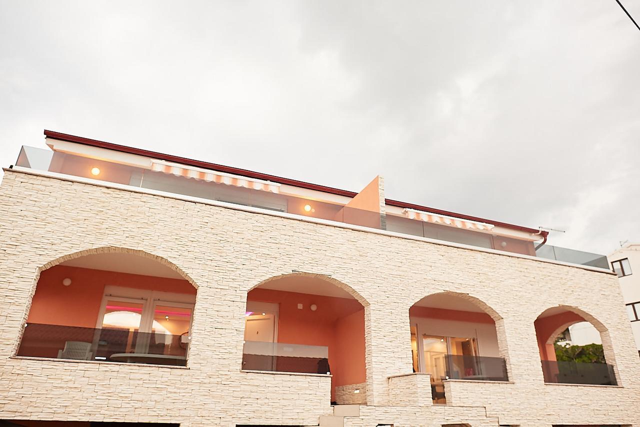 Adriapag Appartement *